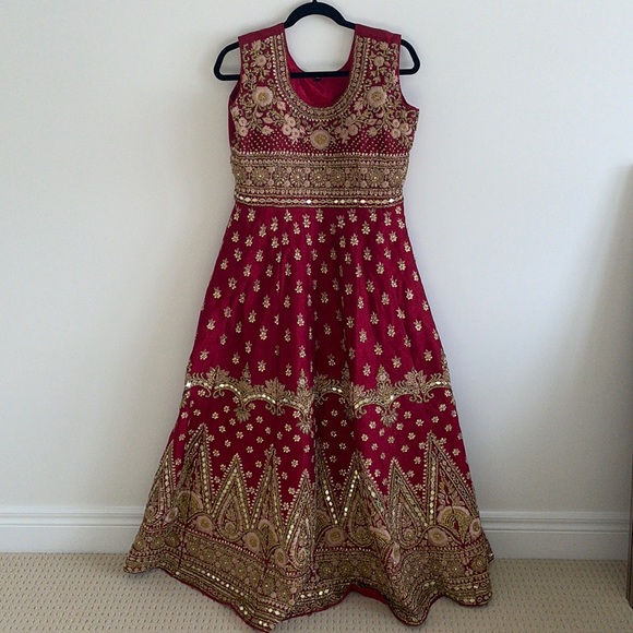 Indian Suit - Picture 2 of 12